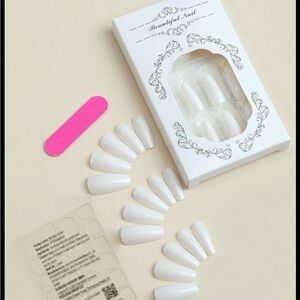 White Medium Ballet Shape Press-On Nails 24 pieces New